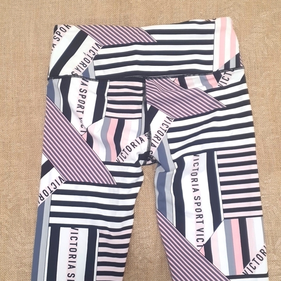 Victoria's Secret Sport Leggings Pink White Black - Picture 3 of 6